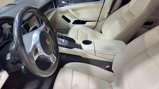 2016 Porsche Panamera 4