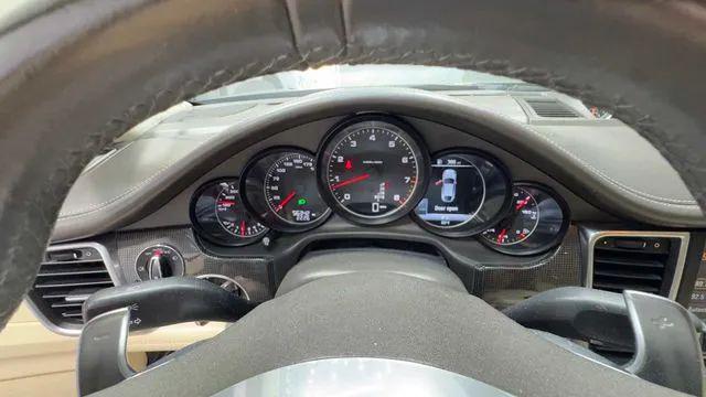 2016 Porsche Panamera 4