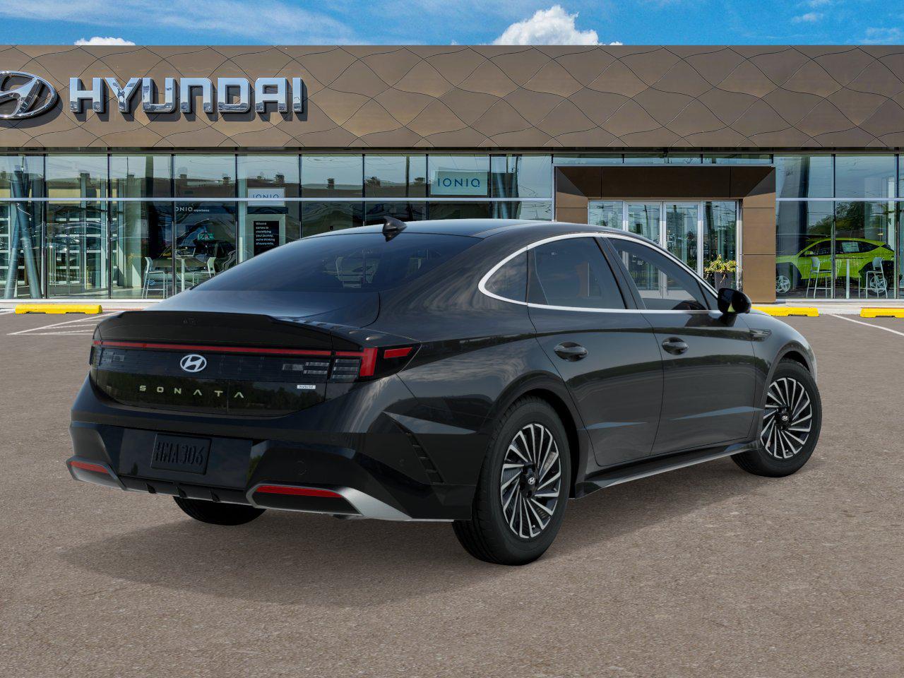 2026 Hyundai Sonata Hybrid Limited photo 4