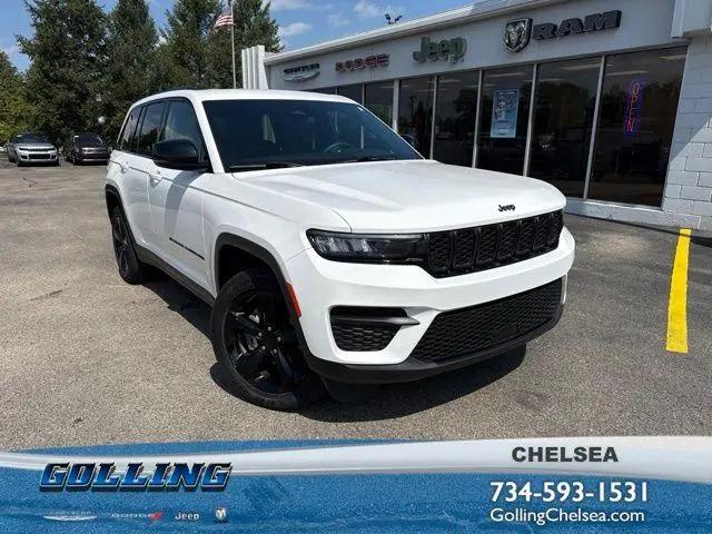 2023 Jeep Grand Cherokee Altitude 4x4 for sale in Chelsea, MI