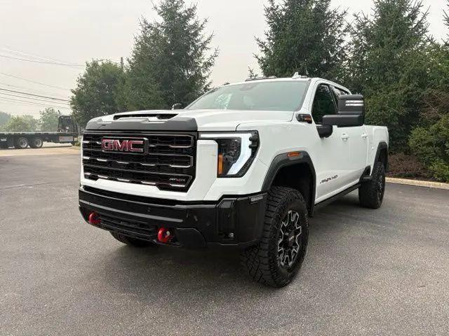 2025 GMC Sierra 2500HD 4WD Crew Cab Standard Bed AT4X for sale in North Olmsted, OH