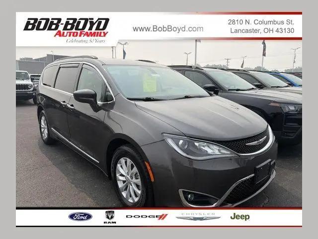 2017 Chrysler Pacifica Touring-L for sale in Lancaster, OH