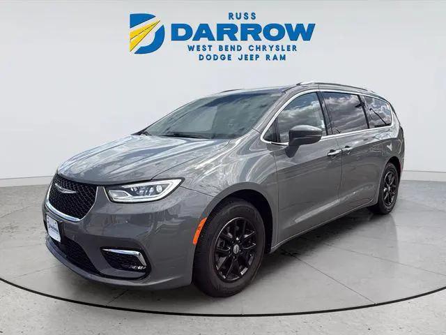2021 Chrysler Pacifica Touring L for sale in West Bend, WI