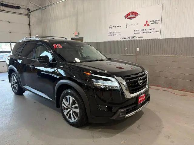 2023 Nissan Pathfinder SL 4WD for sale in Cedar Falls, IA