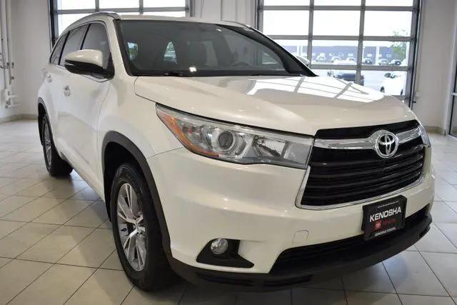 2015 Toyota Highlander XLE V6 for sale in Kenosha, WI