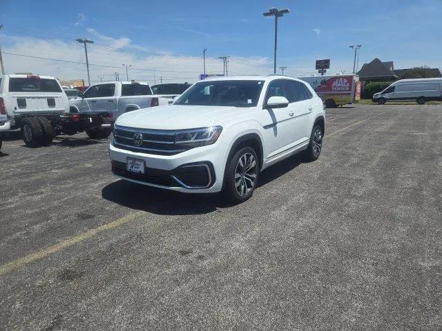 2020 Volkswagen Atlas Cross Sport 3.6L V6 SEL R-Line for sale in Davenport, IA