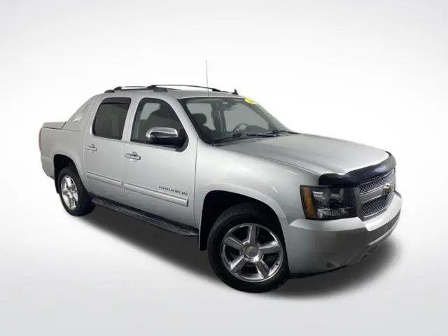 2011 Chevrolet Avalanche LS for sale in Alliance, OH