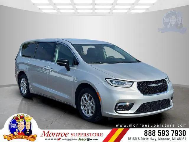2024 Chrysler Pacifica Touring L for sale in Monroe, MI