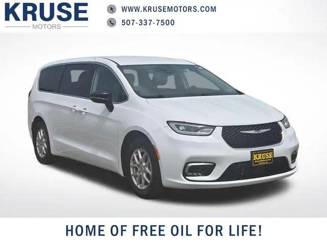 2024 Chrysler Pacifica Touring L for sale in Marshall, MN