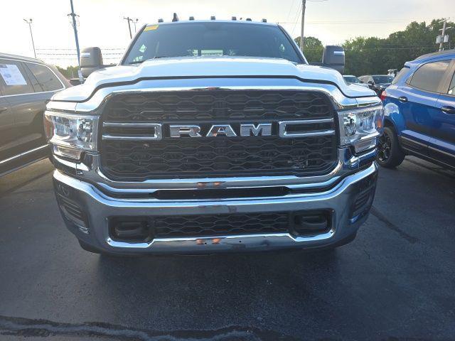 2023 Ram 3500 Tradesman Crew Cab 4x4 8' Box