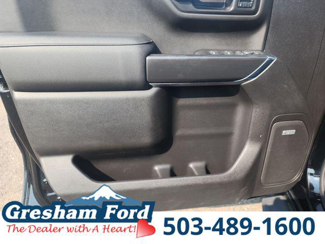 2022 GMC Sierra 1500 Limited 4WD Crew Cab Short Box AT4