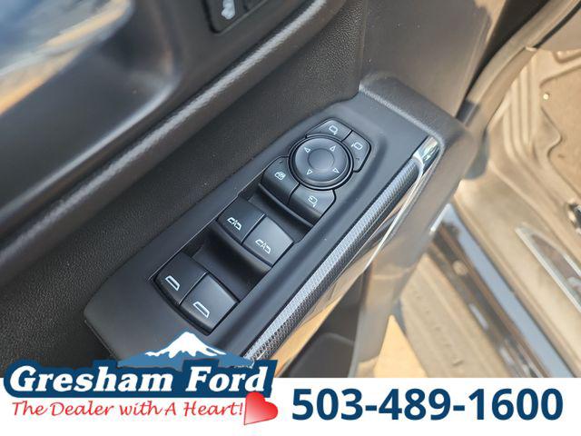 2022 GMC Sierra 1500 Limited 4WD Crew Cab Short Box AT4
