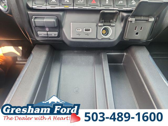 2022 GMC Sierra 1500 Limited 4WD Crew Cab Short Box AT4