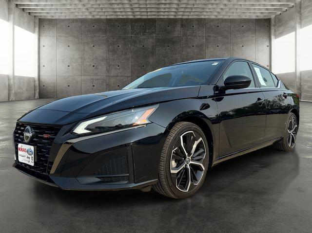 2025 Nissan Altima SR FWD for sale in Oskaloosa, IA