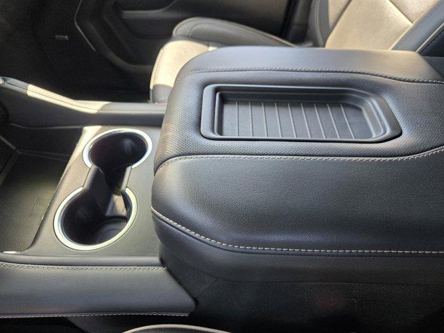 2024 GMC Yukon 4WD SLT