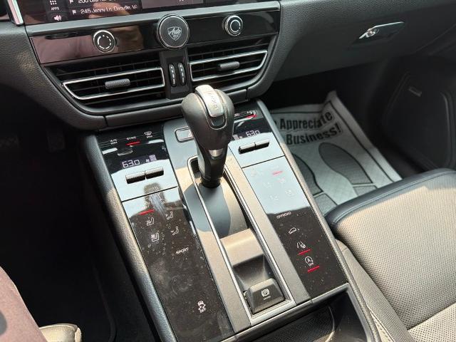 2023 Porsche Macan T