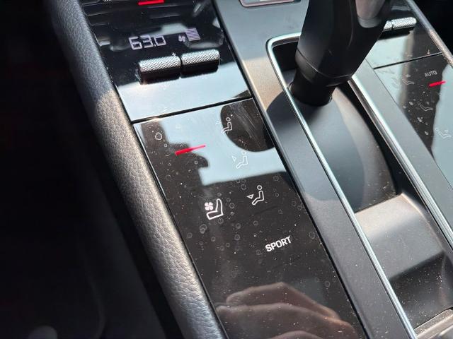 2023 Porsche Macan T