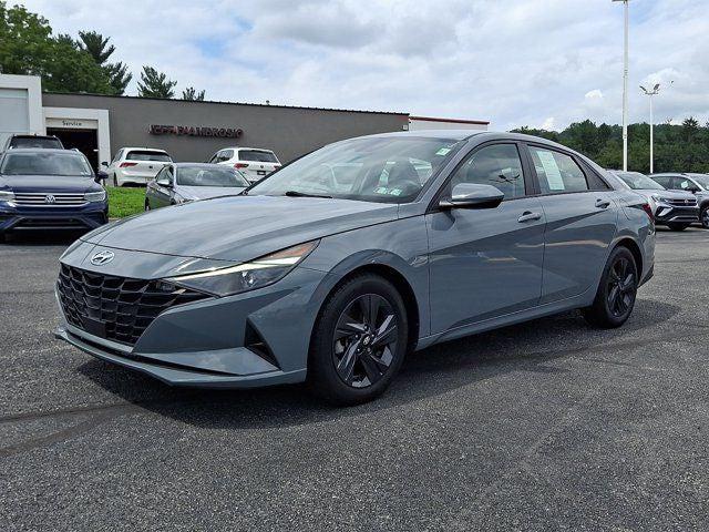 2022 Hyundai Elantra SEL 2022 Hyundai Elantra SEL