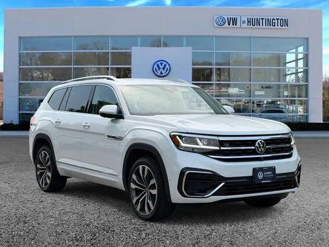2023 Volkswagen Atlas 3.6L V6 SEL Premium R-Line for sale in Huntington Station, NY