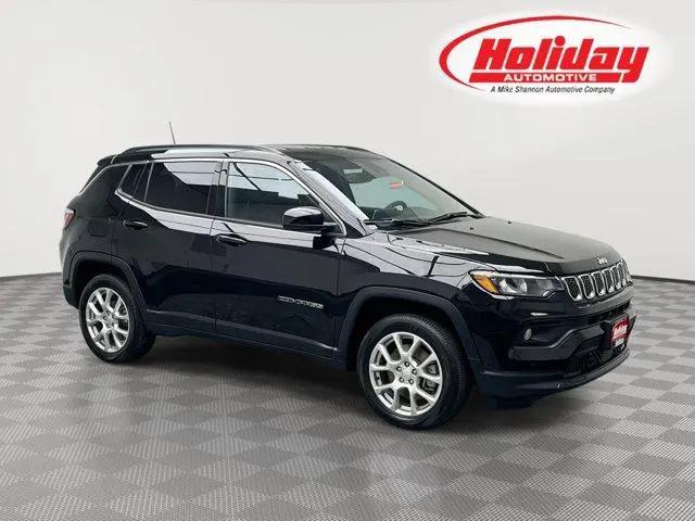 2023 Jeep Compass Latitude Lux FWD for sale in Fond du Lac, WI