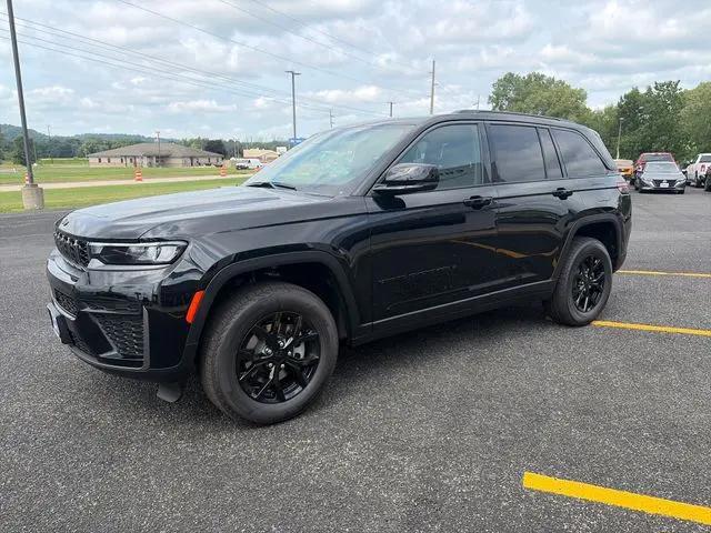 2026 Jeep Grand Cherokee Altitude 4x4 for sale in Richland Center, WI