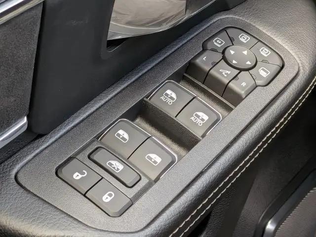 2026 Ram 2500 Laramie Crew Cab 4x4 64 Box