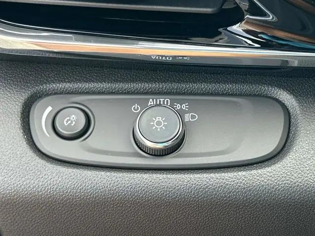 2026 Buick NV Sport Touring FWD