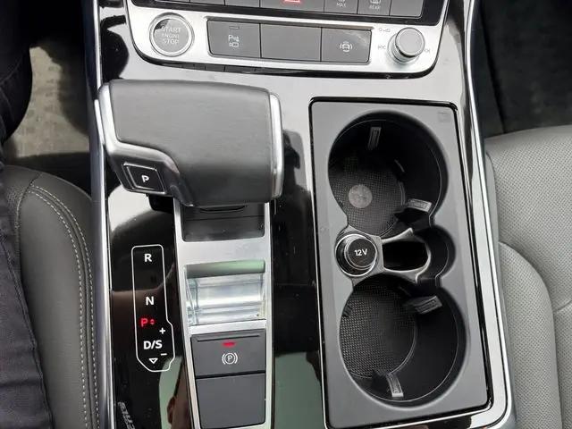 2021 Audi Q8 Premium Plus 55 TFSI quattro Tiptronic