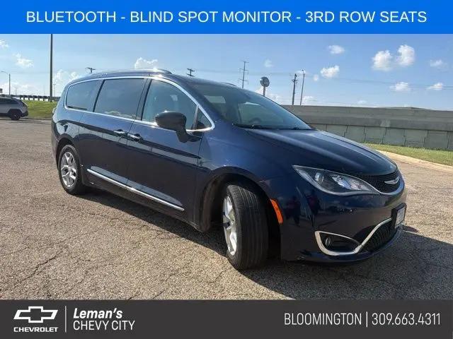 2018 Chrysler Pacifica Touring L for sale in Bloomington, IL