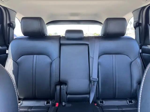 2025 Mazda CX-70 Premium Package
