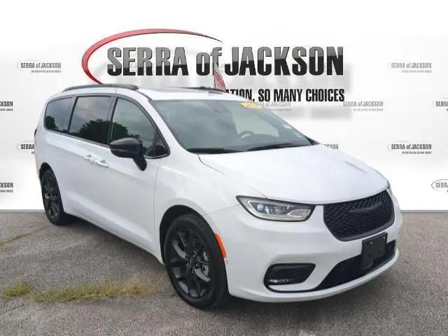 2024 Chrysler Pacifica Limited AWD