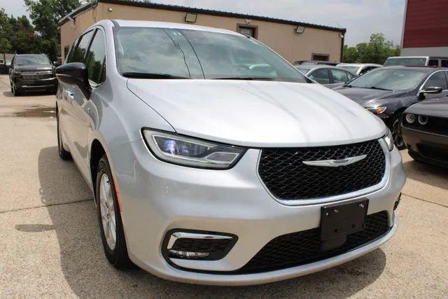 2024 Chrysler Pacifica Touring L for sale in Sachse, TX