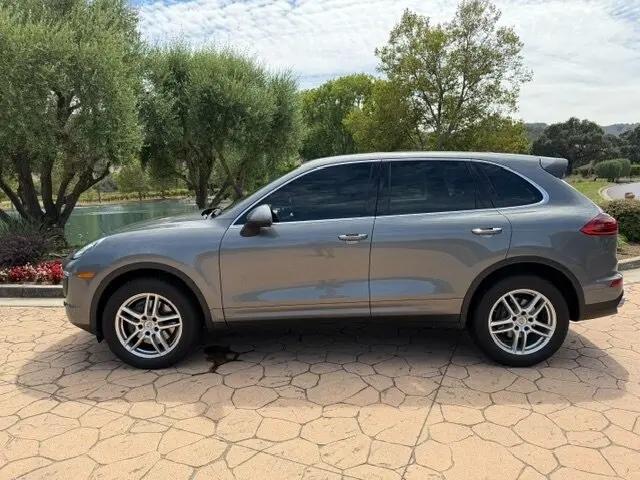 2016 Porsche Cayenne Cayenne