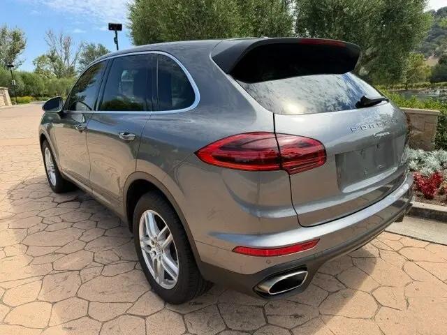 2016 Porsche Cayenne Cayenne