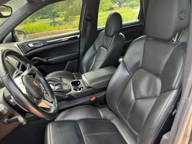 2016 Porsche Cayenne Cayenne