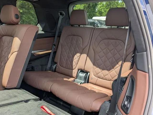 2027 BMW X7 xDrive40i