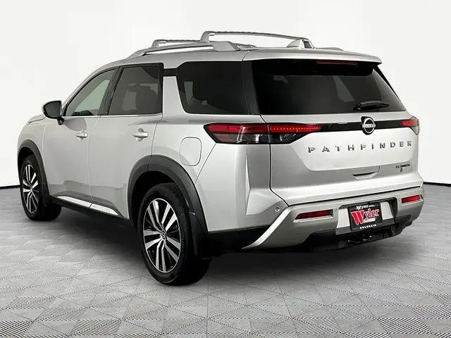 2023 Nissan Pathfinder Platinum FWD