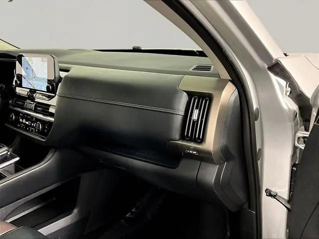 2023 Nissan Pathfinder Platinum FWD