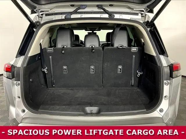 2023 Nissan Pathfinder Platinum FWD