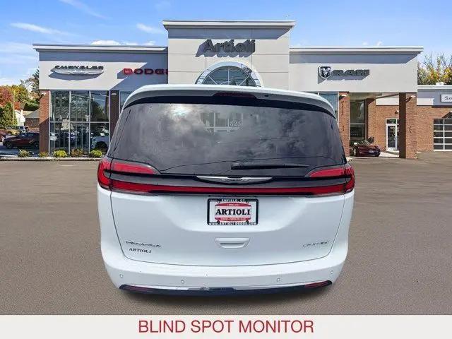 2024 Chrysler Pacifica Limited
