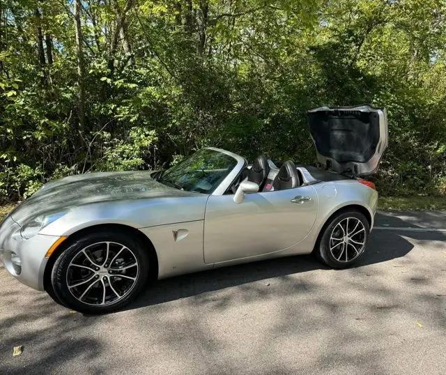 2006 Pontiac Solstice Base for sale in Columbus, OH