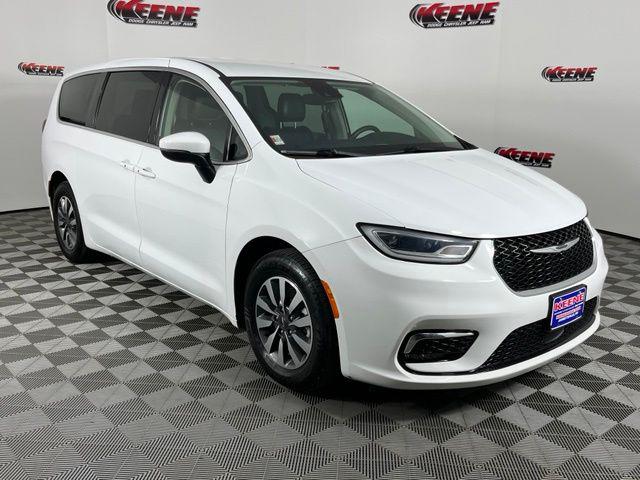 2023 Chrysler Pacifica Hybrid Touring L 2023 Chrysler Pacifica Hybrid Touring L