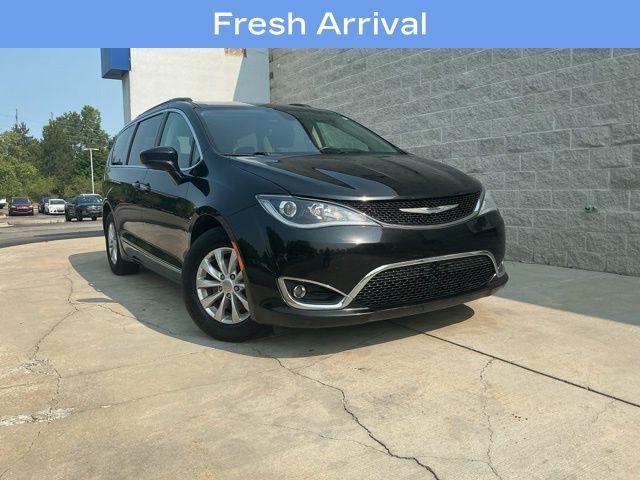 2017 Chrysler Pacifica Touring-L for sale in Flint, MI
