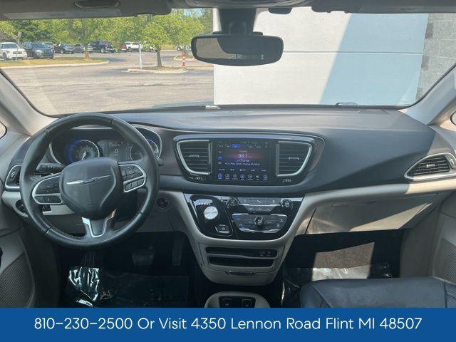 2017 Chrysler Pacifica Touring-L