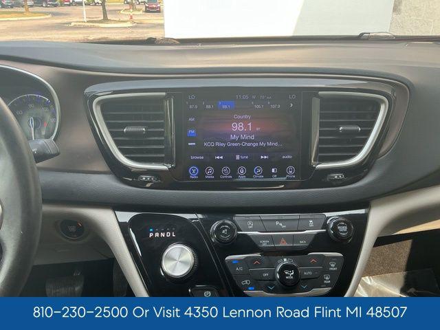 2017 Chrysler Pacifica Touring-L