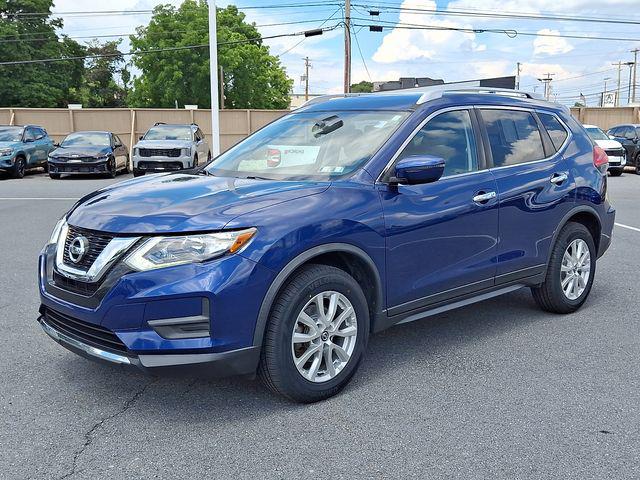 2017 Nissan Rogue SV for sale in East Petersburg, PA