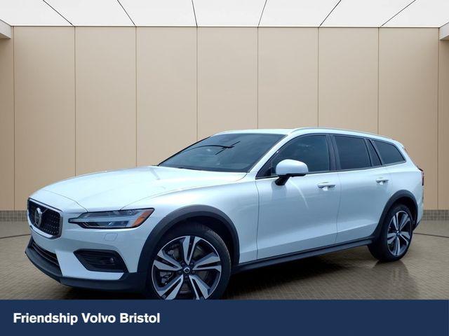 2026 Volvo V60 Cross Country Plus, B5 AWD Gas mild hybrid for sale in Bristol, TN