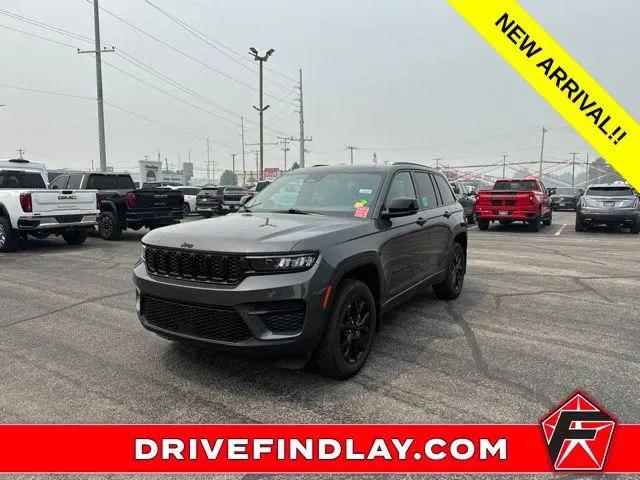 2025 Jeep Grand Cherokee Altitude 4x4 for sale in Findlay, OH