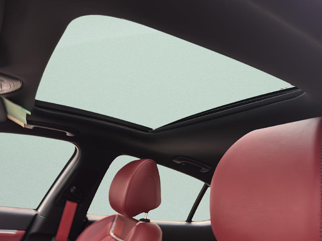 2024 GENESIS G70 Sport Advanced - Photo 14