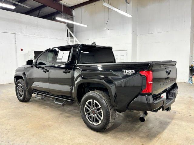 Certified Used 2025 BLACK Toyota  image 5